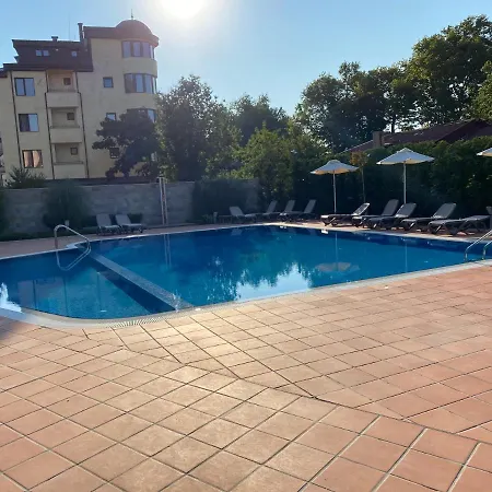 Luxurious “briz“ , Swimming Pool , Free Parking 바르나