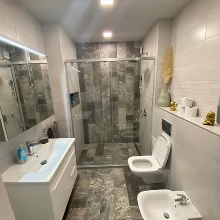 아파트 Luxurious “briz“ , Swimming Pool , Free Parking *
